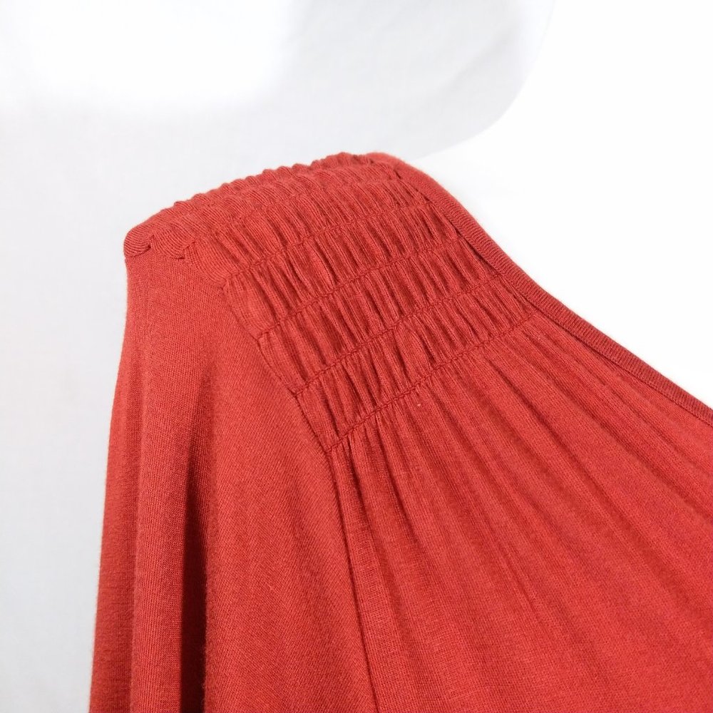 NWT Retrology V-Neck Top w/ Smocking-Type Shoulder - Picture 5 of 9